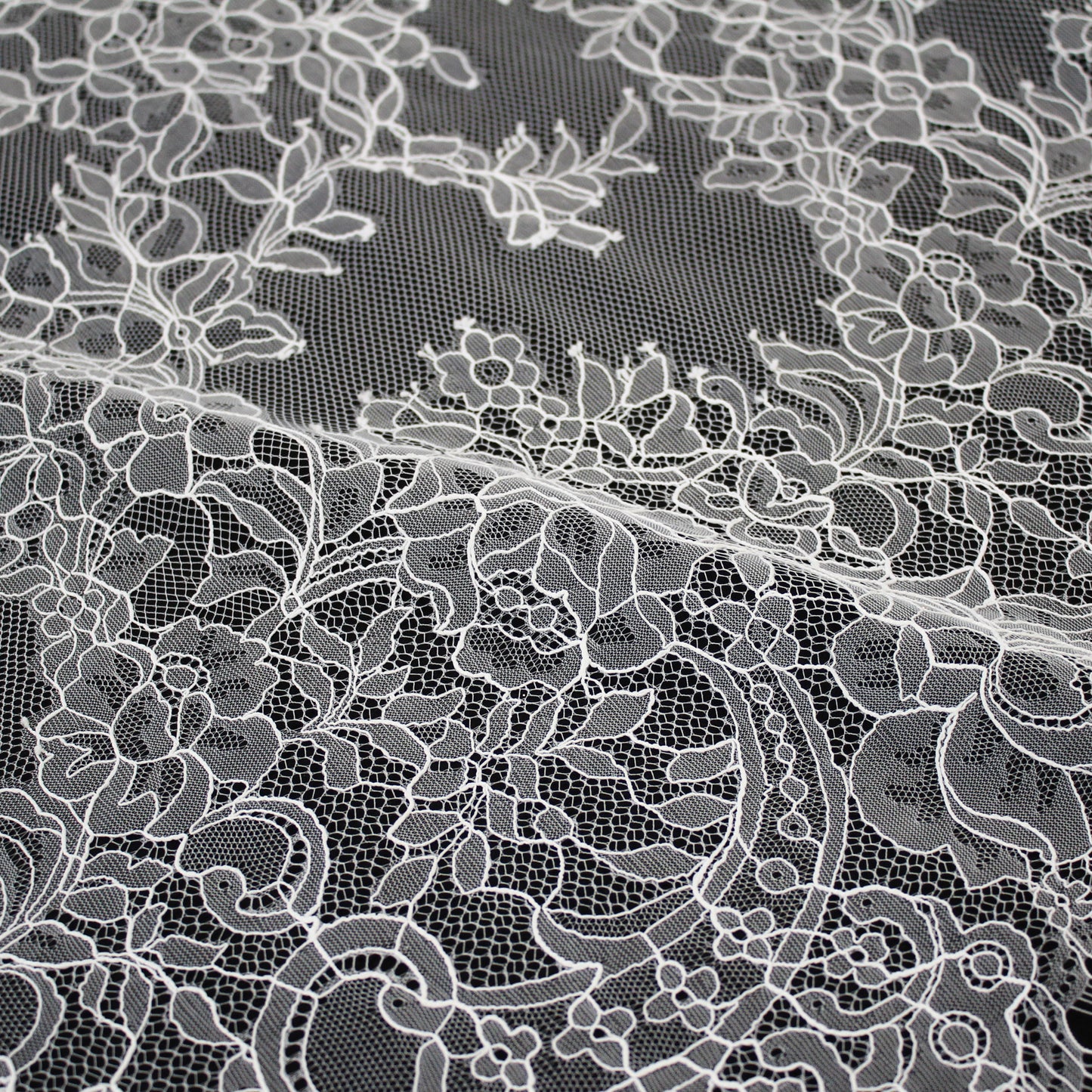 Pizzo Chantilly | Tralci di Fiori | Doppio Bordo Floreale e Paisley | H 150 cm | FW4268