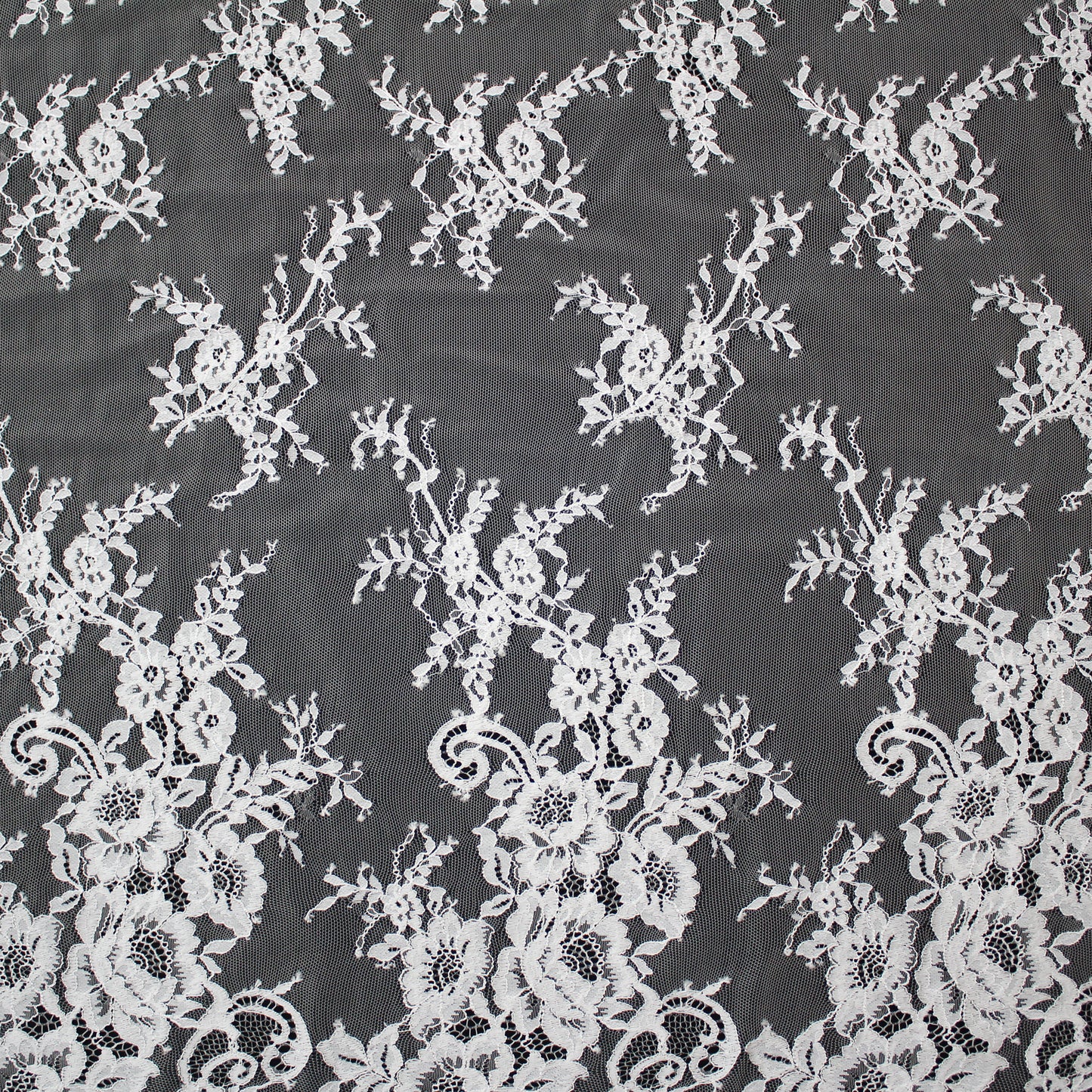 Pizzo Chantilly | Tralci di Fiori | Doppio Bordo Alto Floreale e Paisley | H 140 cm | FW1349
