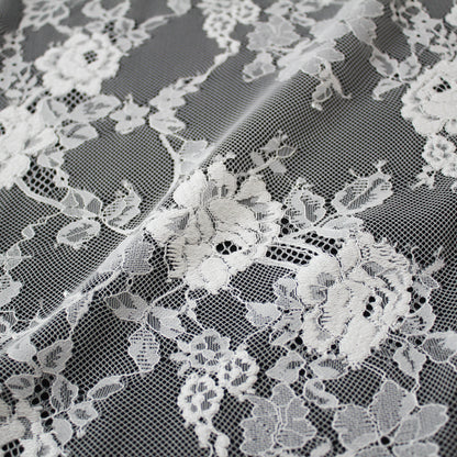 Pizzo Chantilly | Tralci di Fiori Ricamati a Filo | Doppio Bordo Alto Arabesco e Fiori | H 140 cm | FW3695