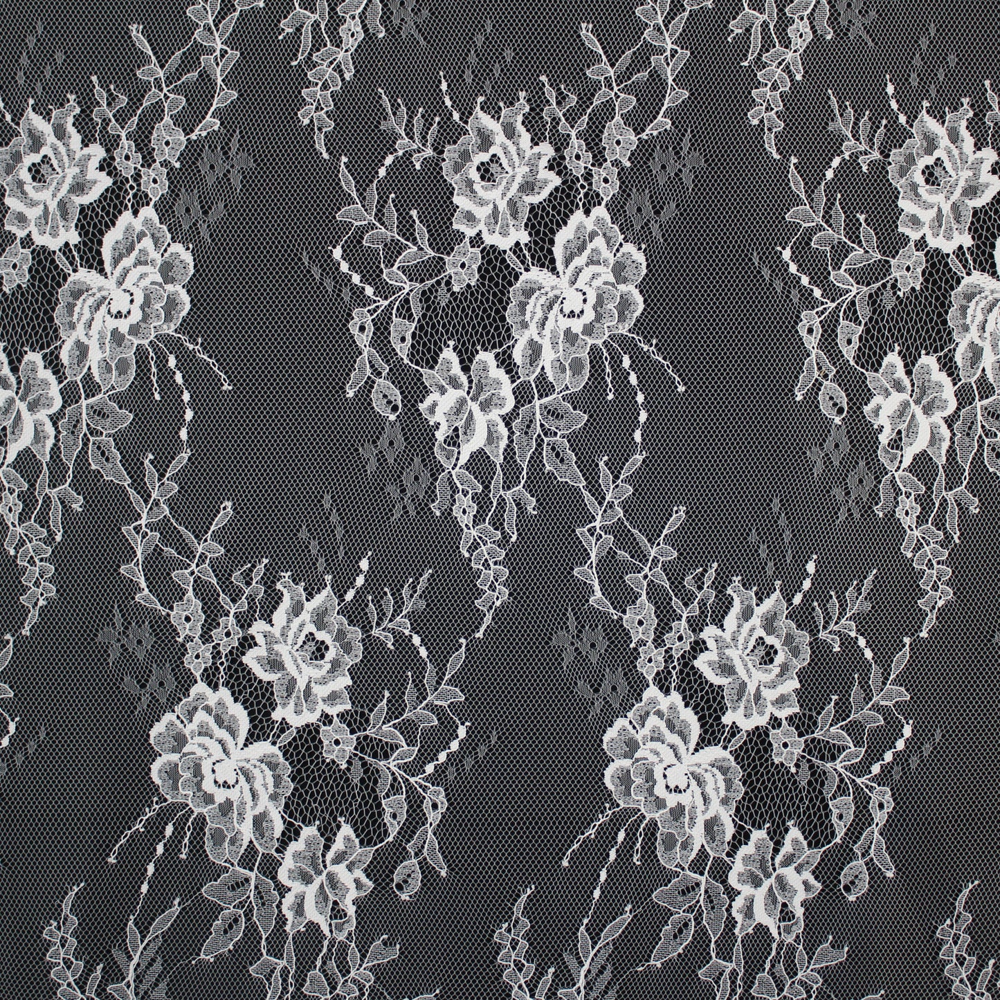 Chantilly Lace | Floral Trio Motif | Double Medium Floral and Paisley Border | H 150 cm | FW4271