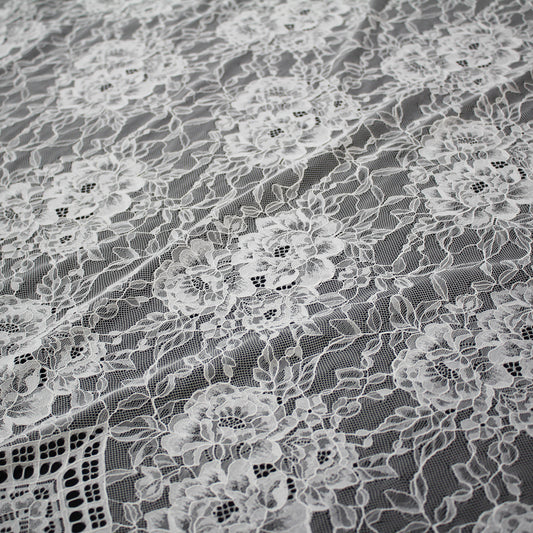 Pizzo Chantilly | Tris di Fiori Grandi | Doppio Smerlo Alto Arabesco | H 140 cm | FW3696