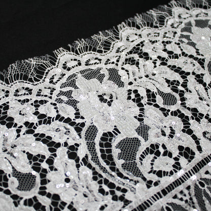 Pizzo Francese Alta Moda | Pizzo Ricamato Sposa con Corallini, Paillettes, Bande Orizzontali Alternate, Motivo Floreale e Doppio Bordo | FRI2765