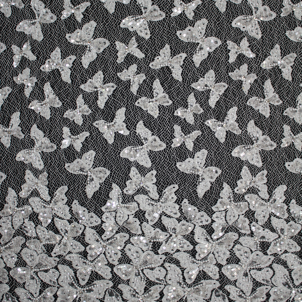 Pizzo Francese Alta Moda | Pizzo Ricamato Sposa con Perline, Paillettes, Corallini, Motivo Farfalle in Degradé e Doppio Smerlo | FRI2992