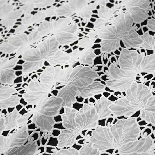 Double Border Macramé Lace with Flower Petals