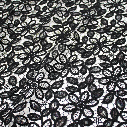 Macramé Lace with Flowers