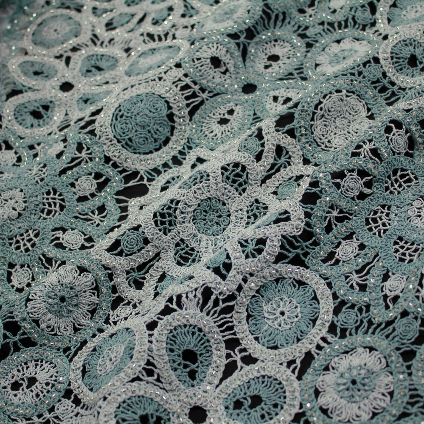 Macramé Lace | Rosette Flowers and Abstract Geometric Pattern | Bicolor