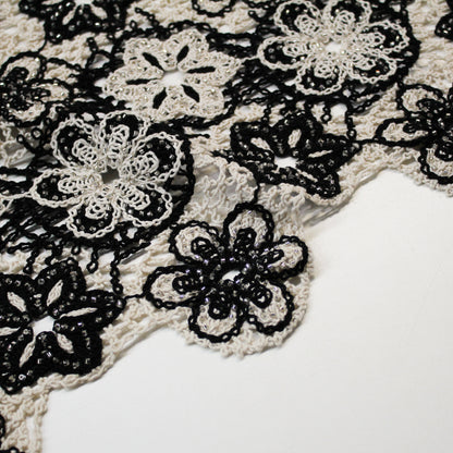 Pizzo Macramè con Motivo Floreale Bianco e Nero