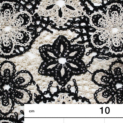Pizzo Macramè con Motivo Floreale Bianco e Nero