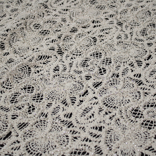 Macramé Lace with Flowers and Corals