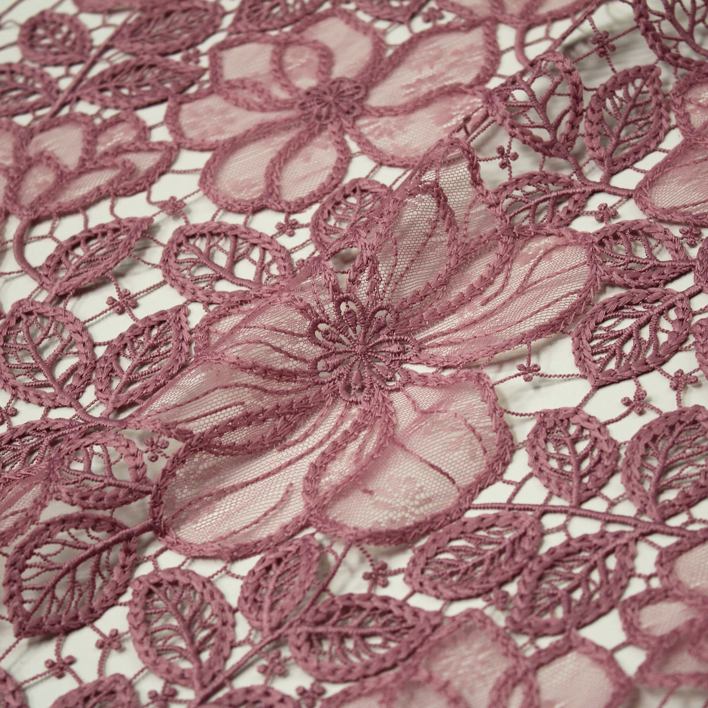 Macramé Lace with Chantilly Lace Flower Petals