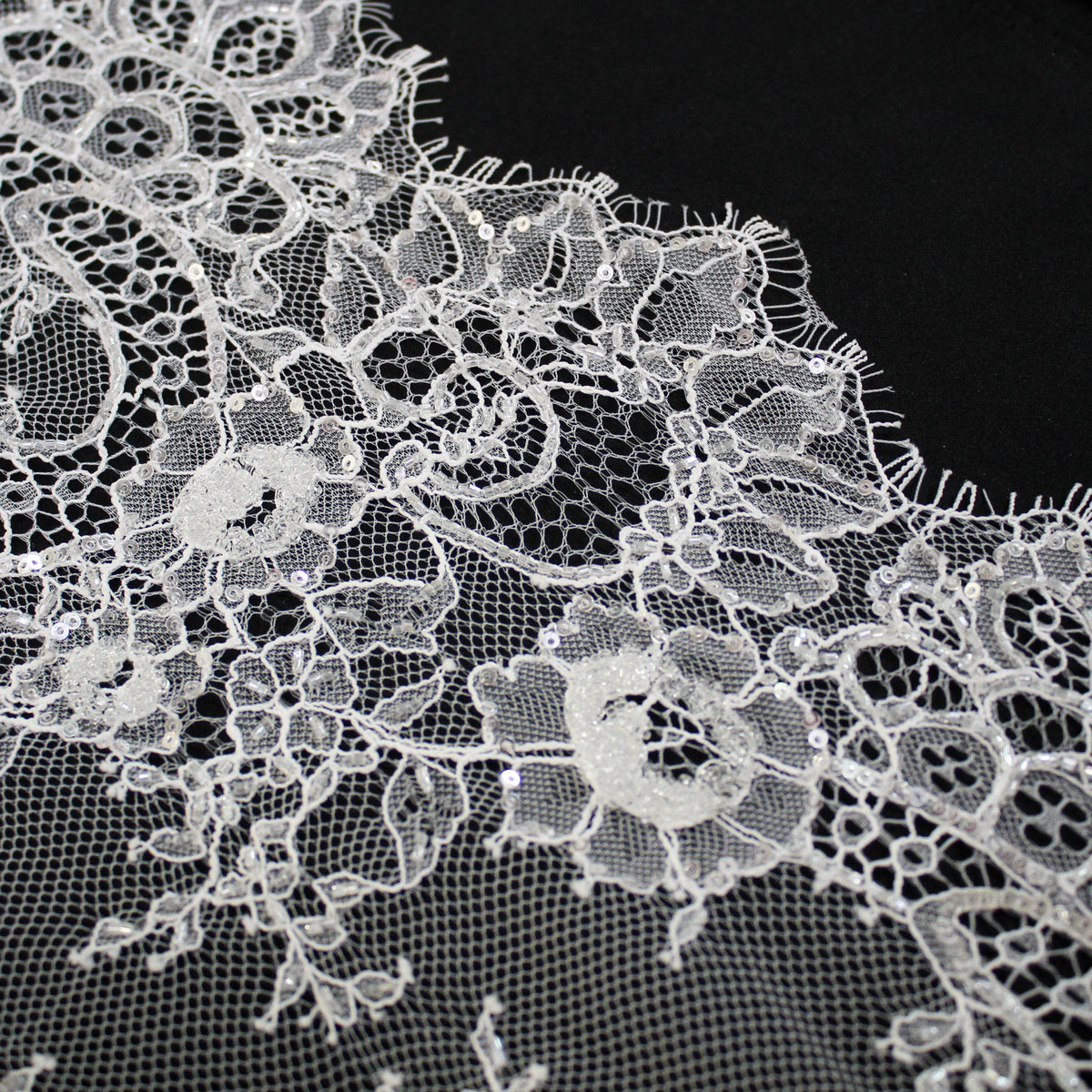 Chantilly Lace | Full-Field Flower Bouquets | Double Low Border | H 140 cm | FW633