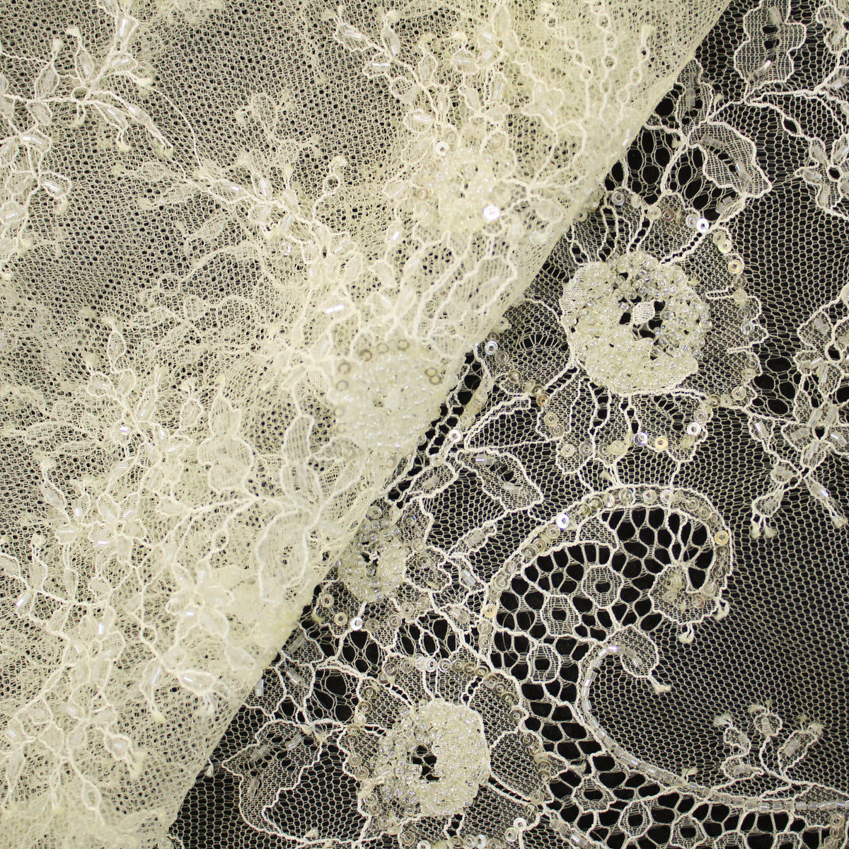 Chantilly Lace | Full-Field Flower Bouquets | Double Low Border | H 140 cm | FW633