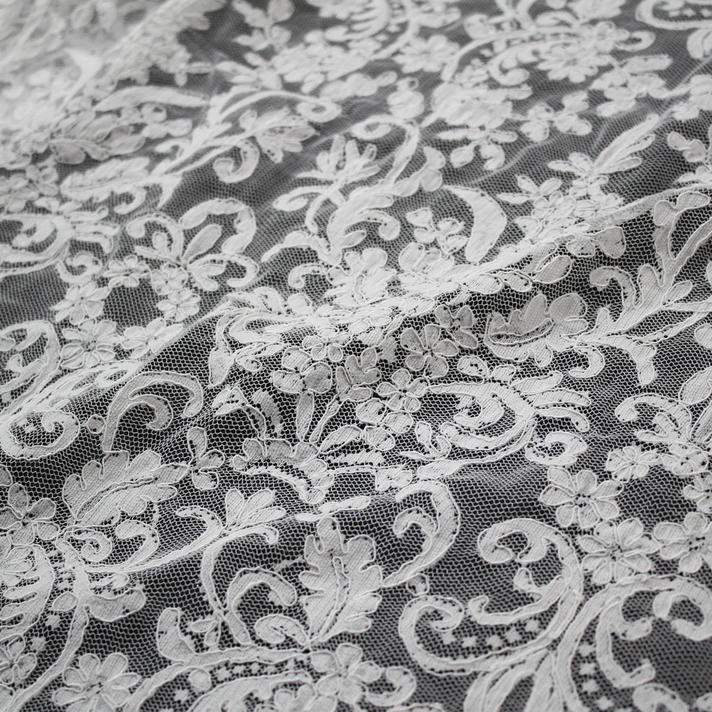 Pizzo Rebrodato Filet | Motivo Arabesco | Doppio Smerlo | H 140-145 cm | FSW4363