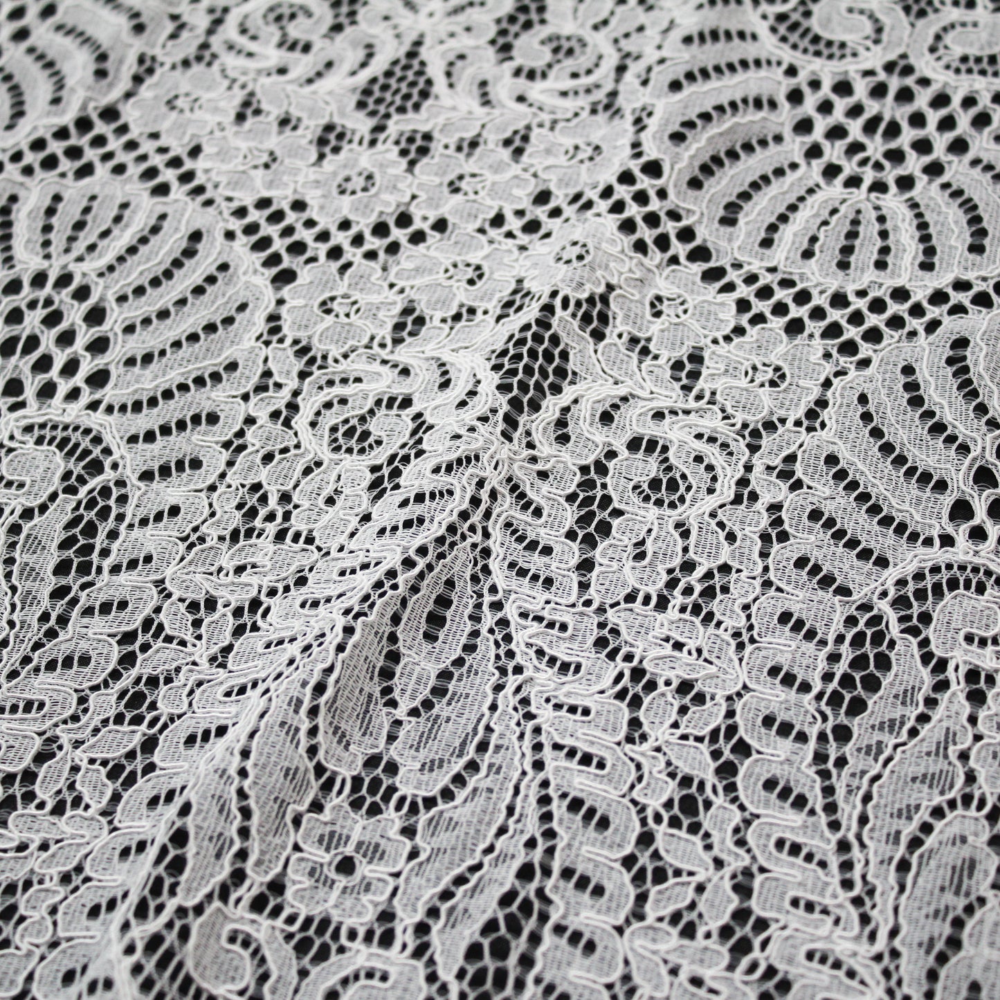 Re-embroidered Filet Lace | Arabesque Pattern | Double Scalloped Edge | H 145 cm | FSW3896