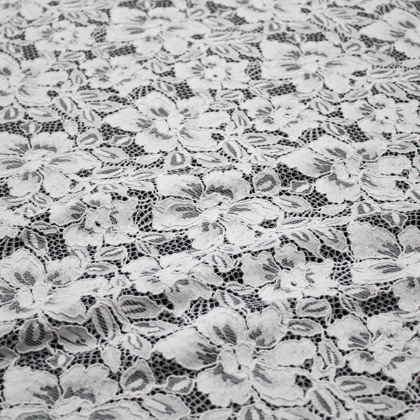 Re-embroidered Lace | Large All-over Floral Design | Double Scalloped Edge | H 145 cm | FSW4158