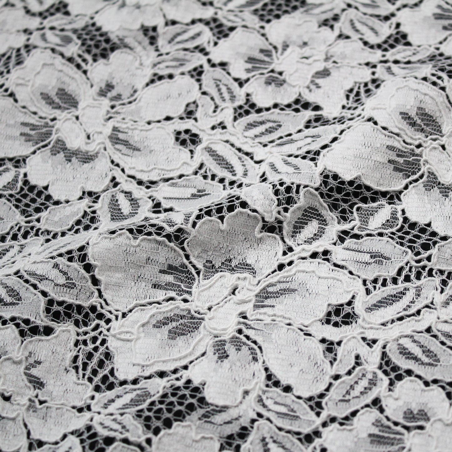 Re-embroidered Lace | Large All-over Floral Design | Double Scalloped Edge | H 145 cm | FSW4158