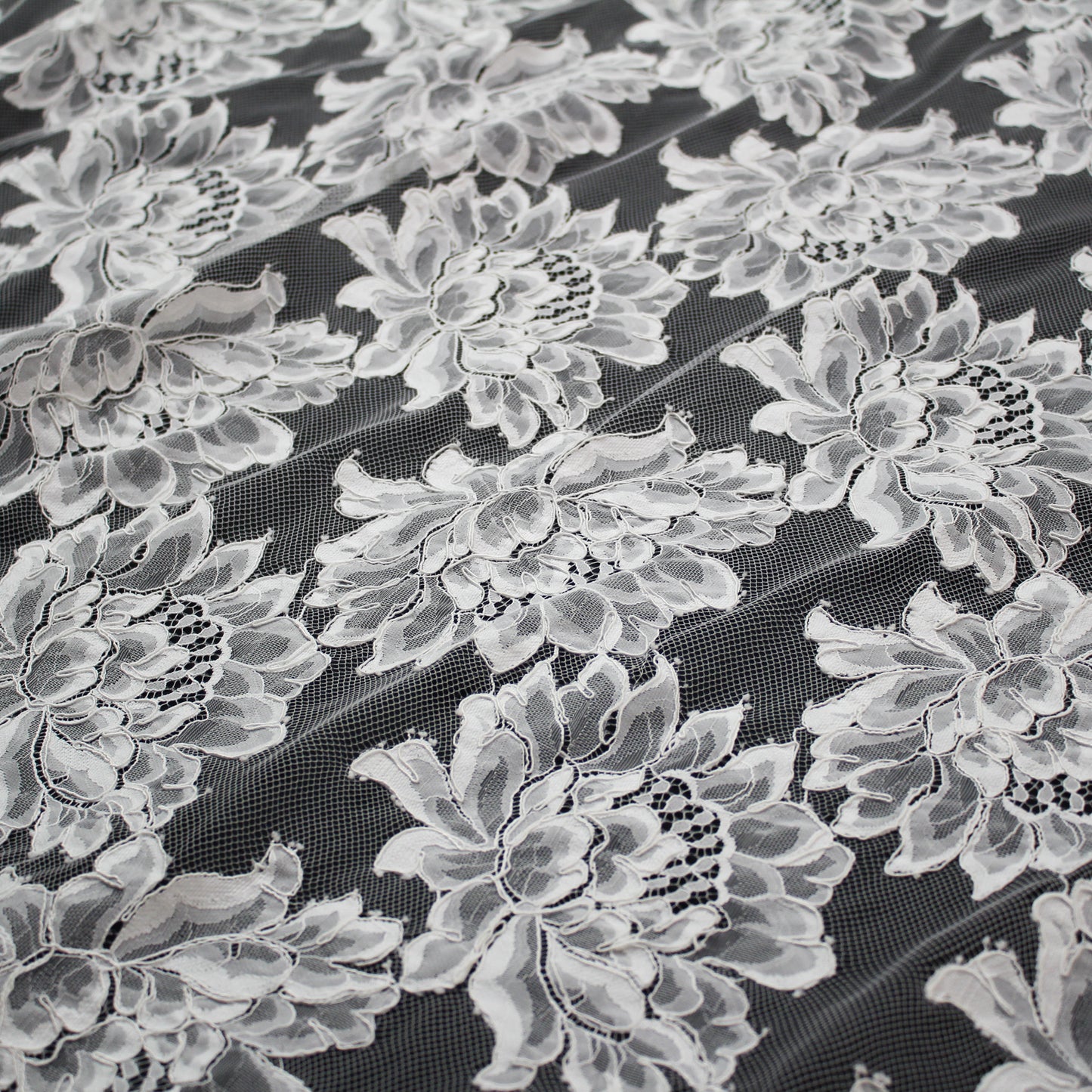 Re-embroidered Lace | Large Flowers | Double Scalloped Edge | H 150 cm | FSW4280