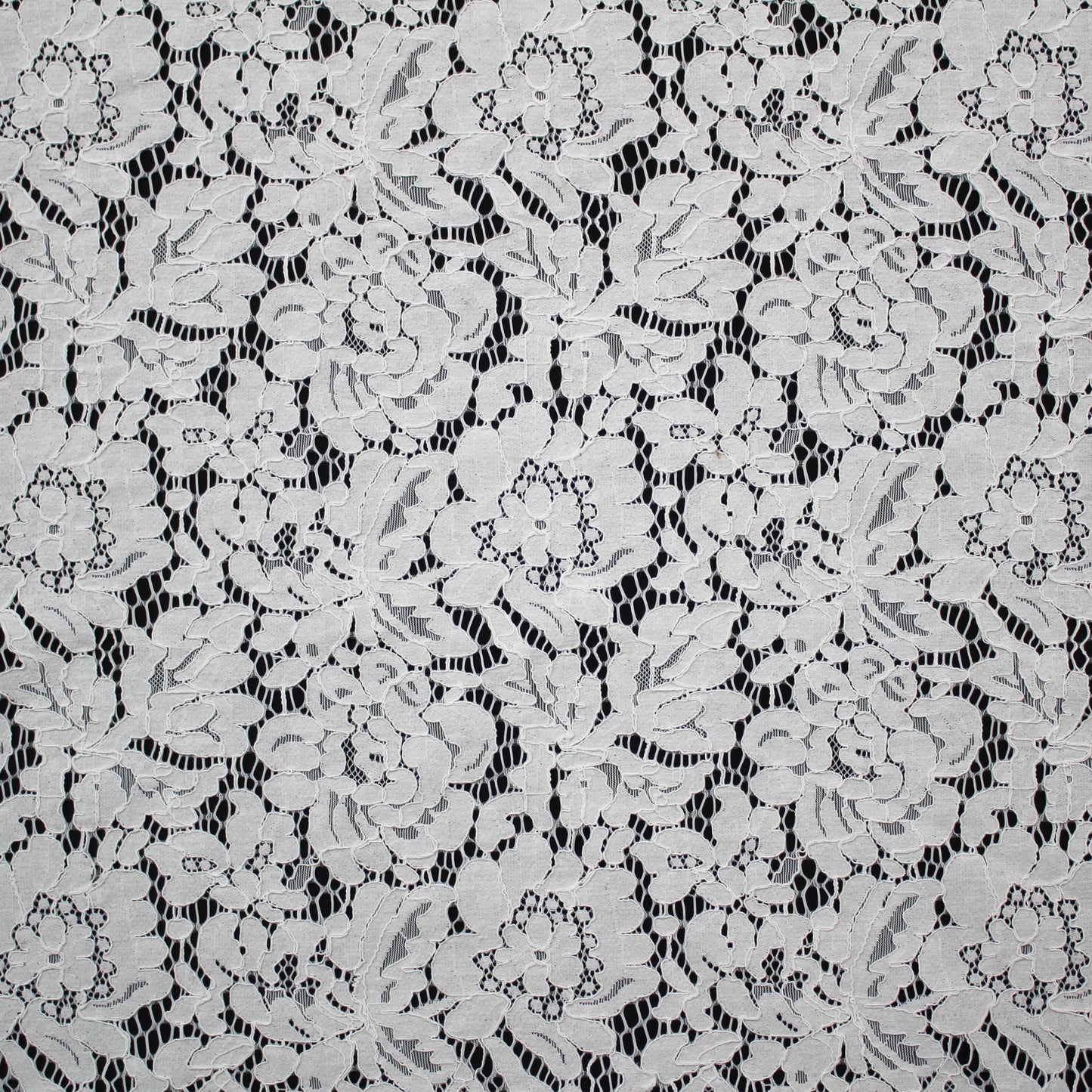 Re-embroidered Lace | Large Flowers & Leaves | Double Scalloped Edge | H 145–150 cm | FSW3516