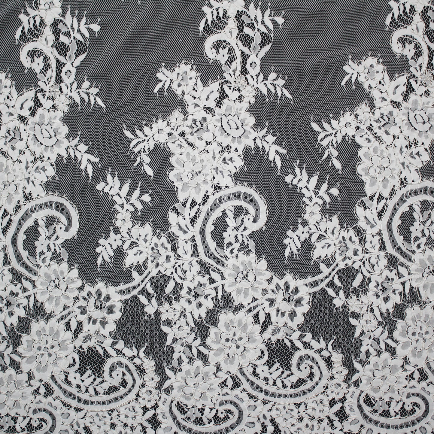 Re-embroidered Lace | Floral & Paisley Pattern | High Double Floral Border | H 140 cm | FSW2314