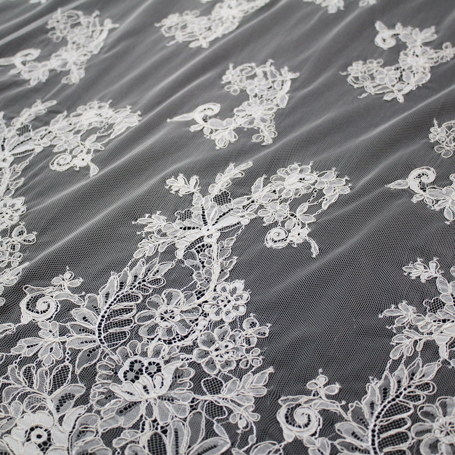 Re-embroidered Lace | Scattered Flowers | High Double Floral Branch Border | H 150 cm | FSW1705