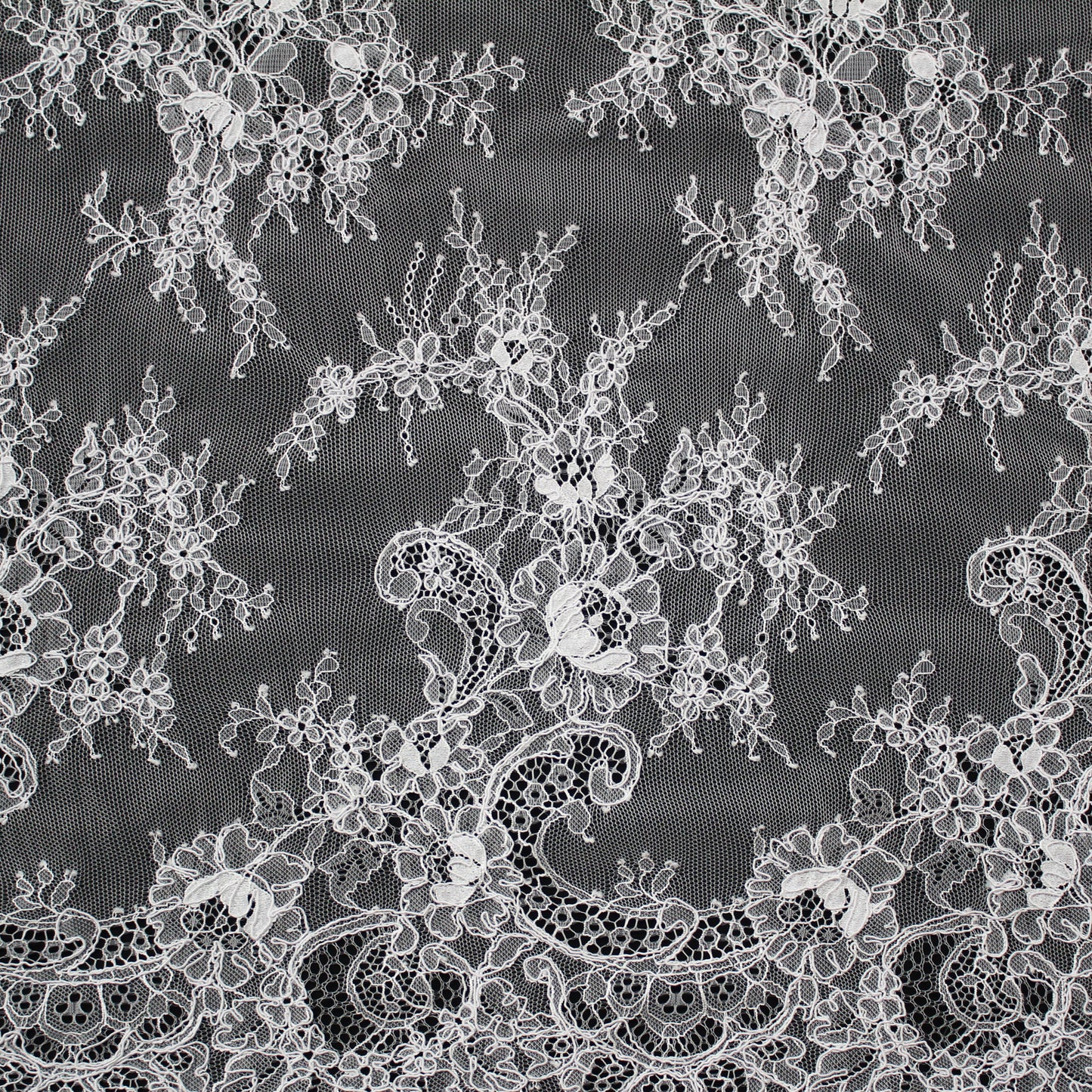 Re-embroidered Lace | Floral Bouquets | High Border with Flowers, Paisley and Scallop | H 154 cm | FSW1137