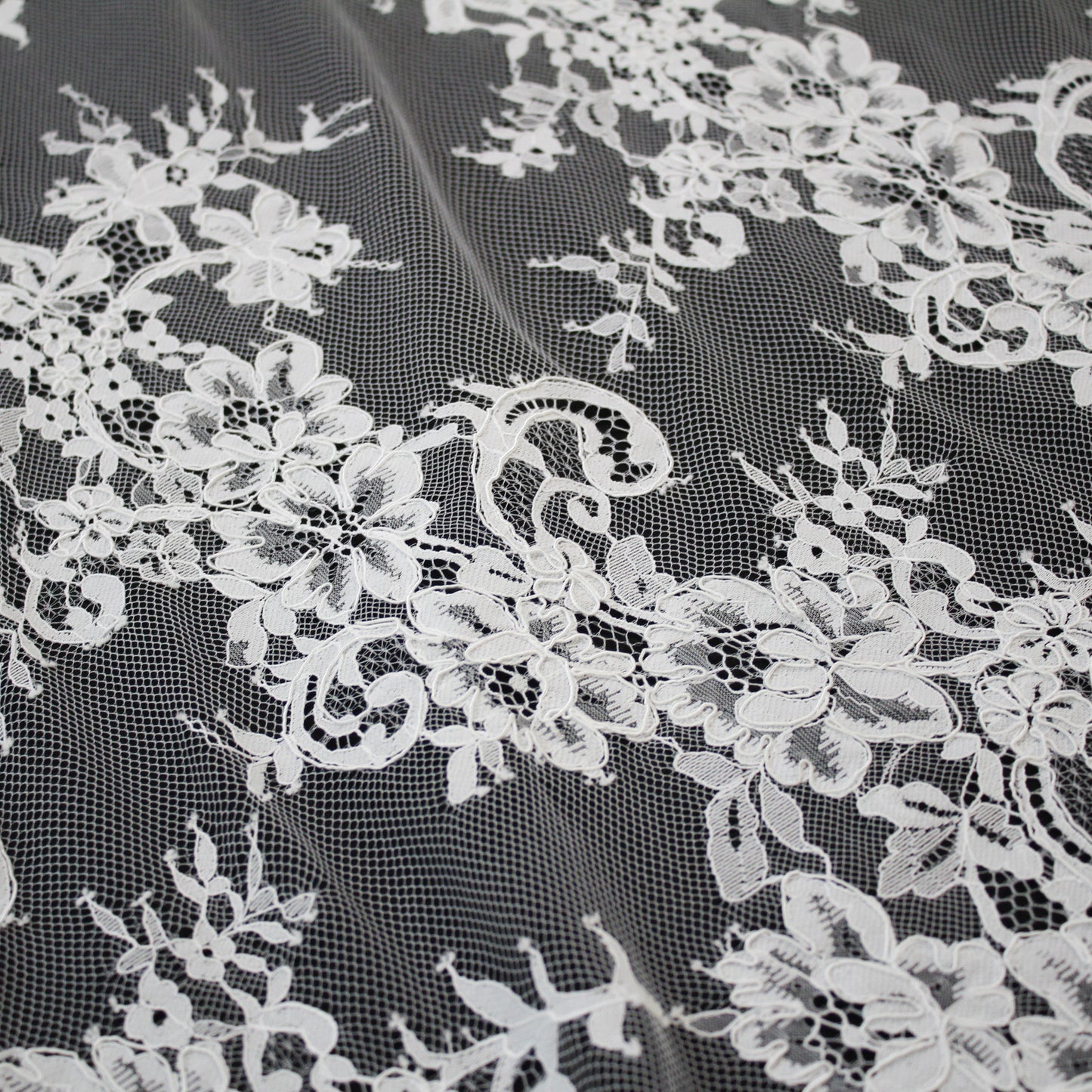 Re-embroidered Lace | Floral Bouquets | High Double Floral Branch & Paisley Border | H 150 cm | FSW2248