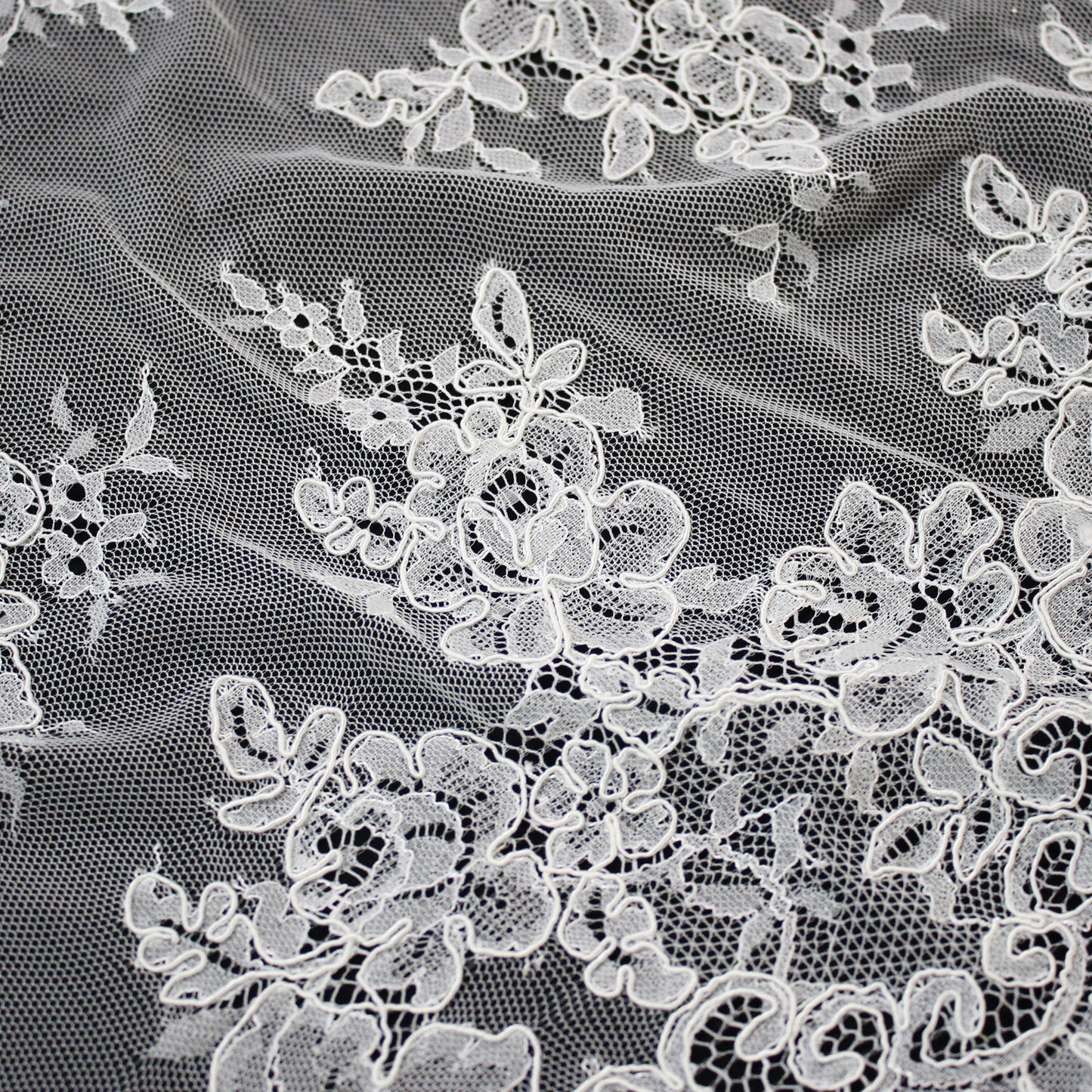 Re-embroidered Lace | Floral Bouquets | Low Double Floral Border | H 150 cm | FSW1932