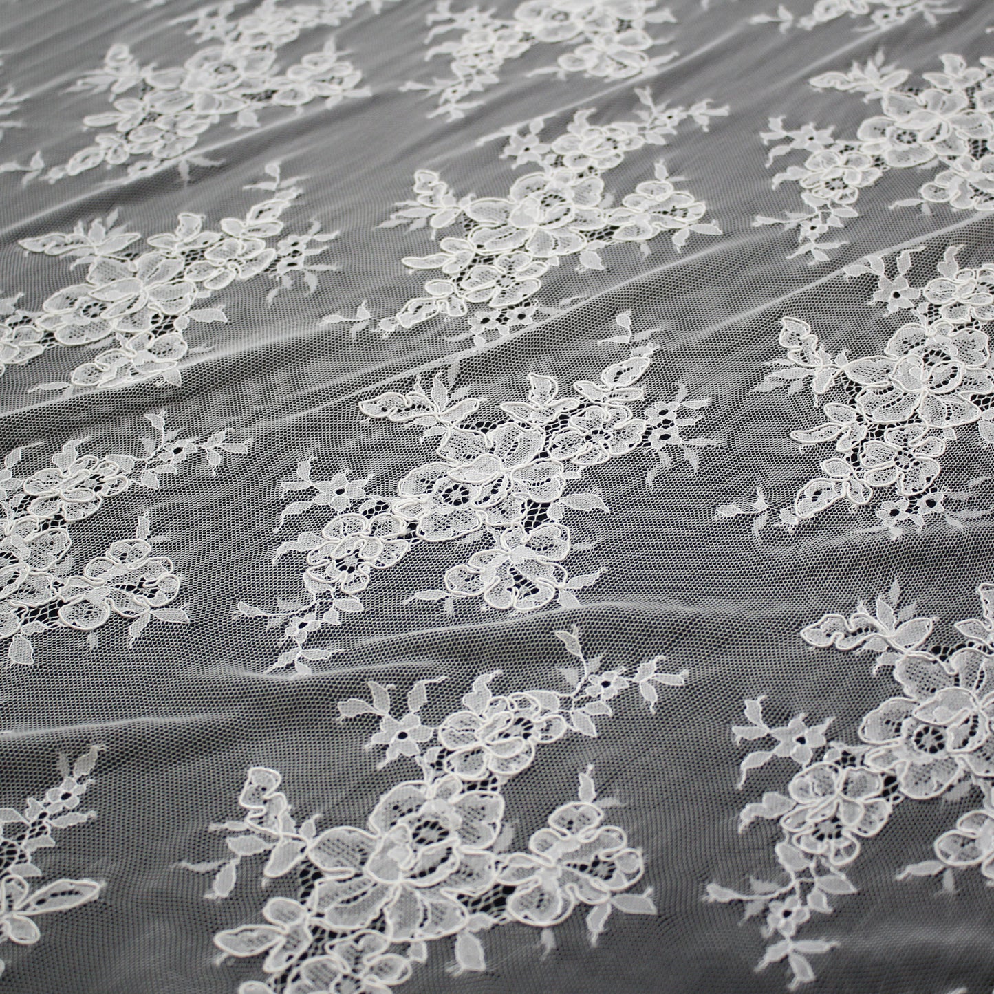 Re-embroidered Lace | Floral Bouquets | Low Double Floral Border | H 150 cm | FSW1932