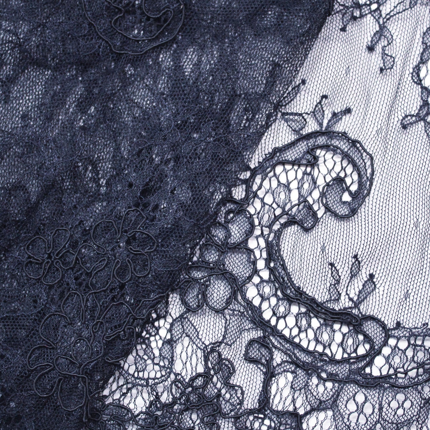 Re-embroidered Lace | Small Floral Bouquets | Double Floral & Paisley Border | H 130 cm | FSW2971