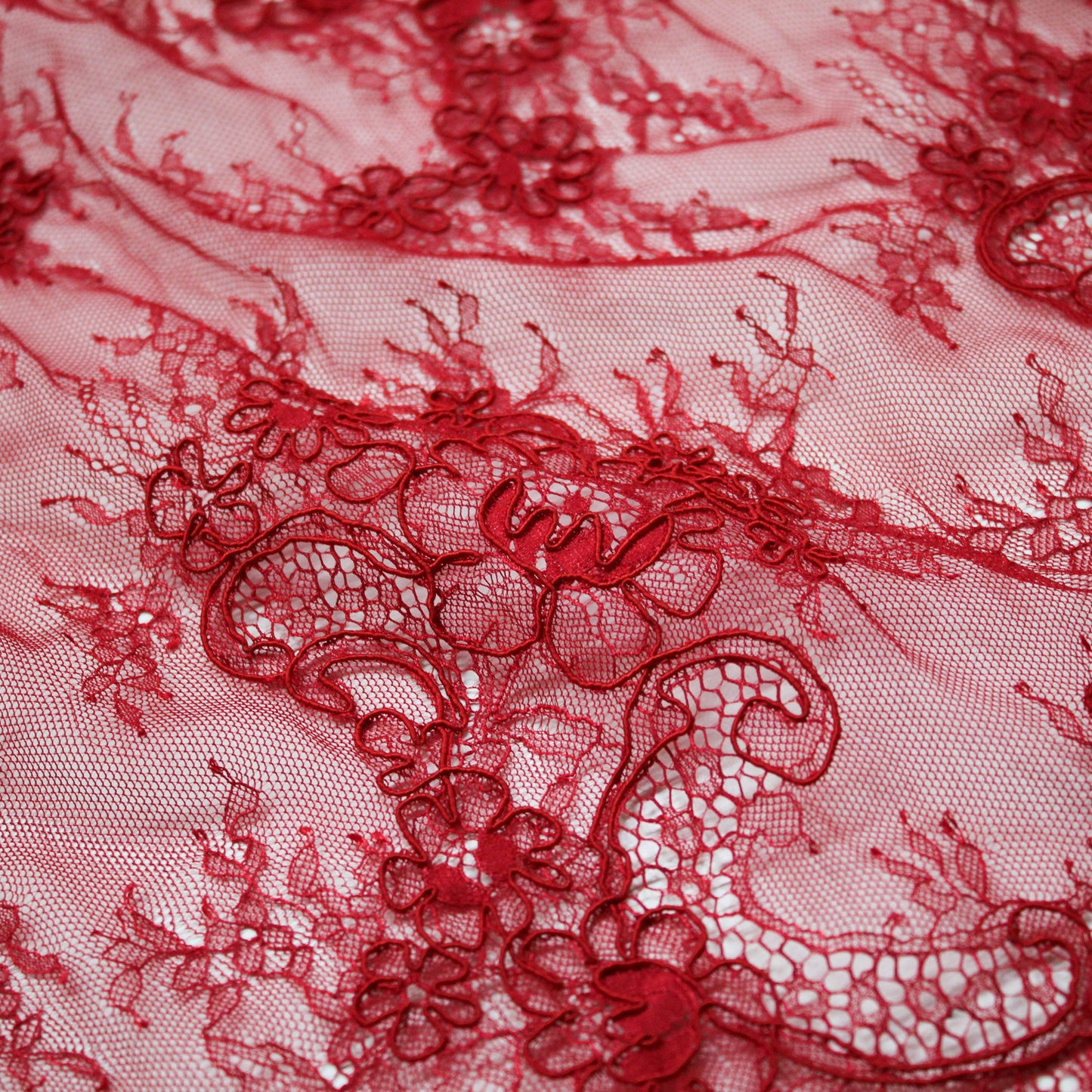 Re-embroidered Lace | Small Floral Bouquets | Double Floral & Paisley Border | H 130 cm | FSW2971