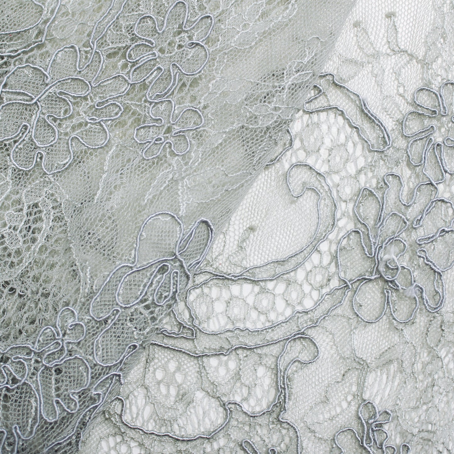 Re-embroidered Lace | Small Floral Bouquets | Double Floral & Paisley Border | H 130 cm | FSW2971