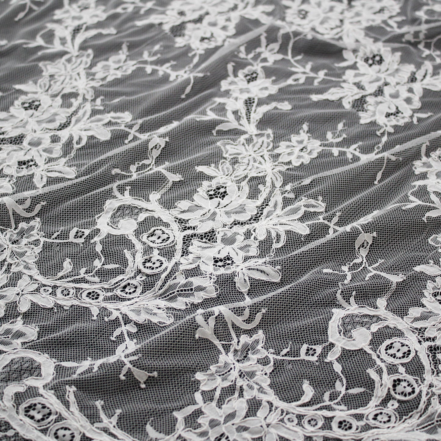 Re-embroidered Lace | Rose Bouquets | High Floral Branch & Paisley Border | H 140 cm | FSW2315