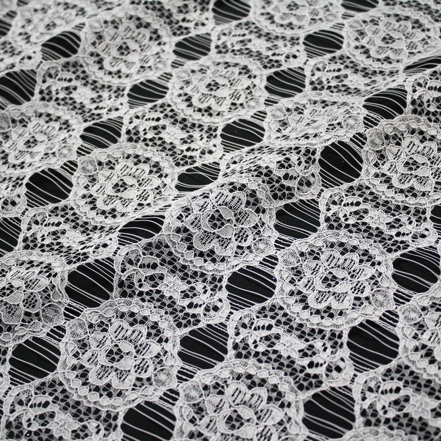 Re-embroidered Lace | Floral Medallions | Borderless | H 145 cm | FSW3948
