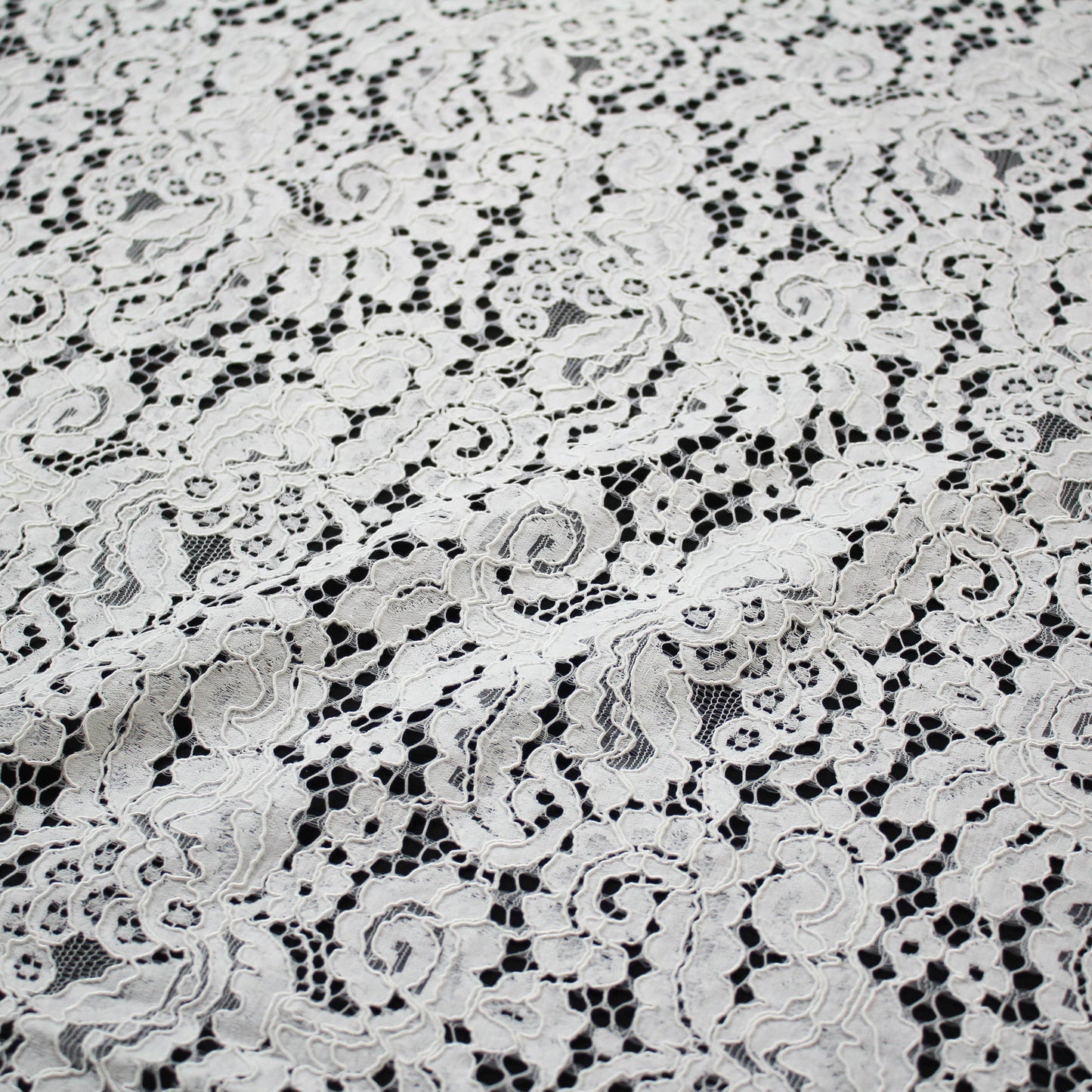Re-embroidered Lace | Natural Leaf Motif | Double Scalloped Edge | H 145 cm | FSW4145