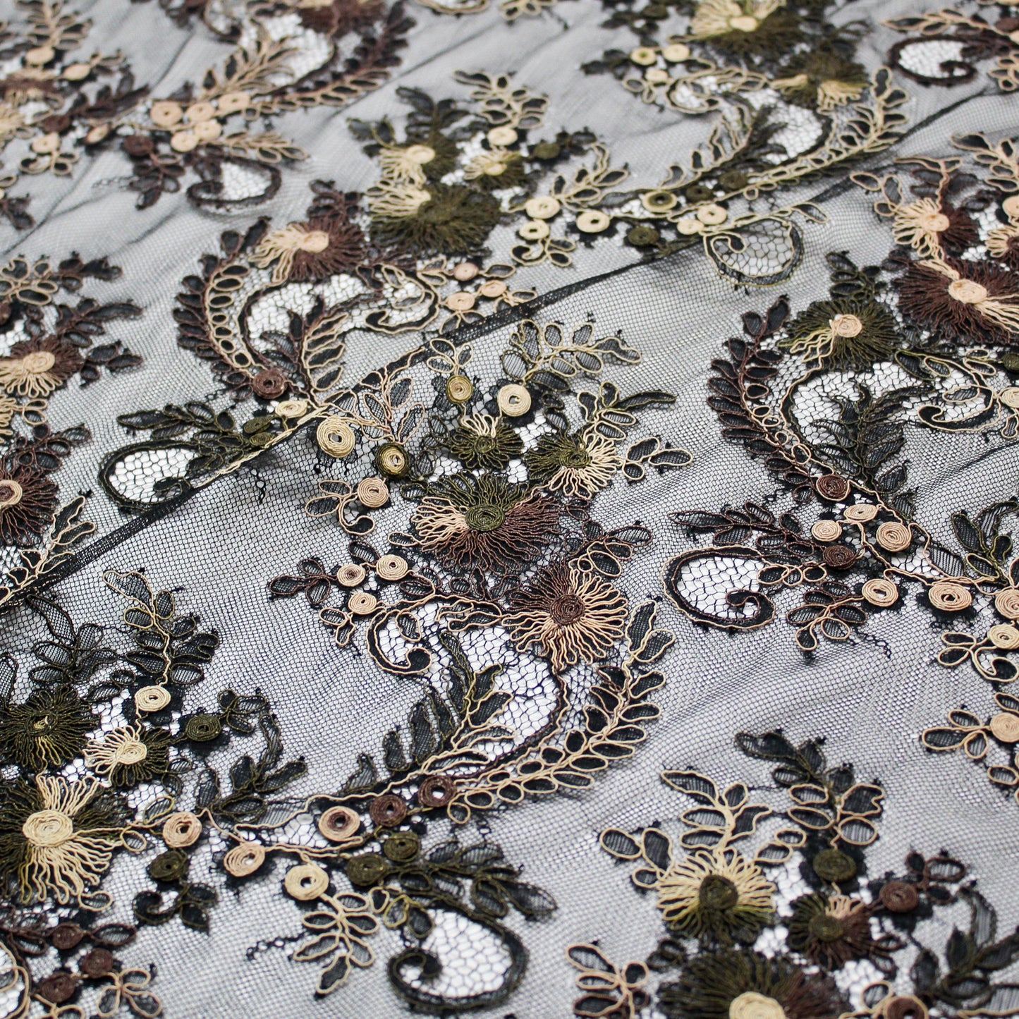 Re-embroidered Lace | Wavy Floral Branch Pattern | Double Paisley Scalloped Edge | H 135 cm | FSW2272