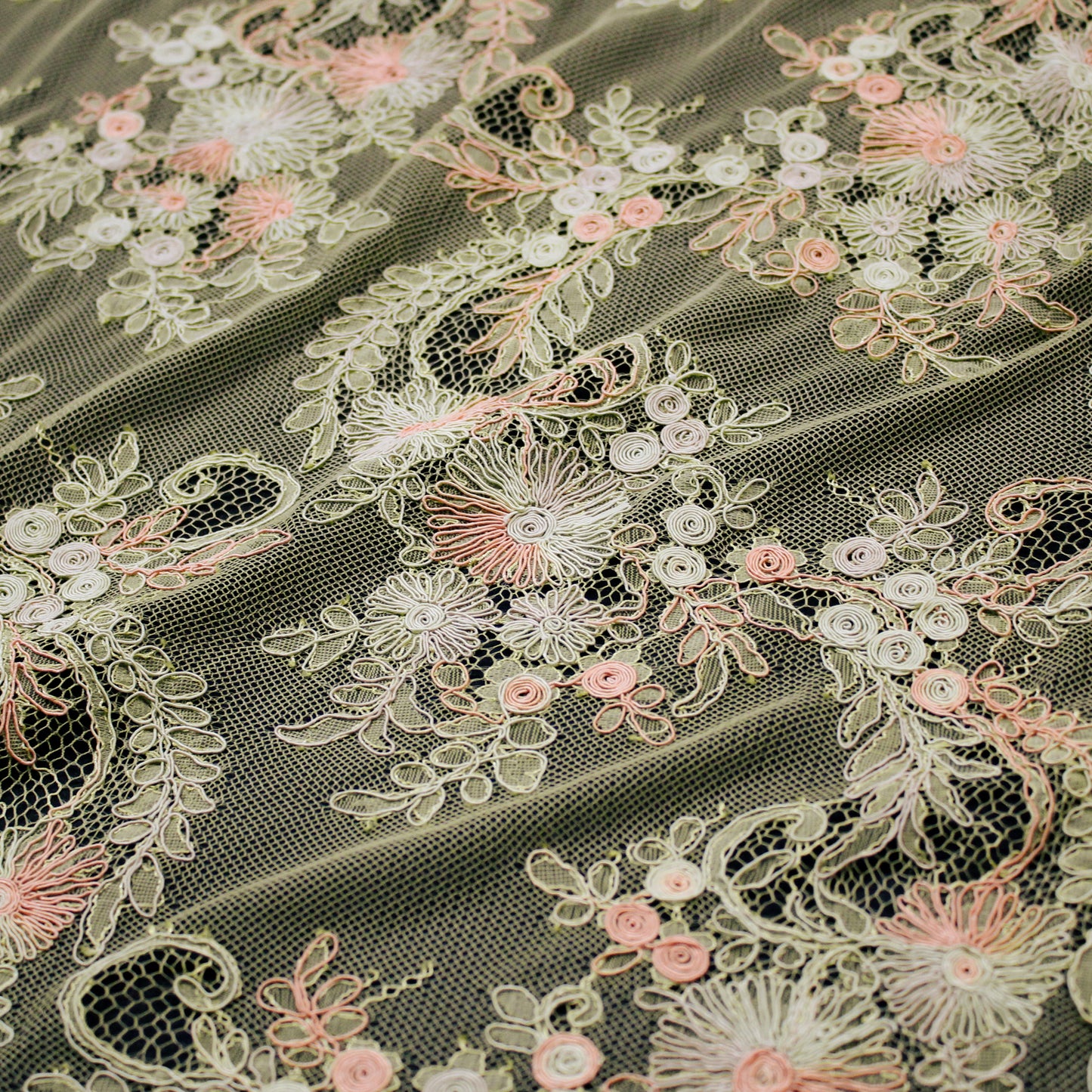 Re-embroidered Lace | Wavy Floral Branch Pattern | Double Paisley Scalloped Edge | H 135 cm | FSW2272