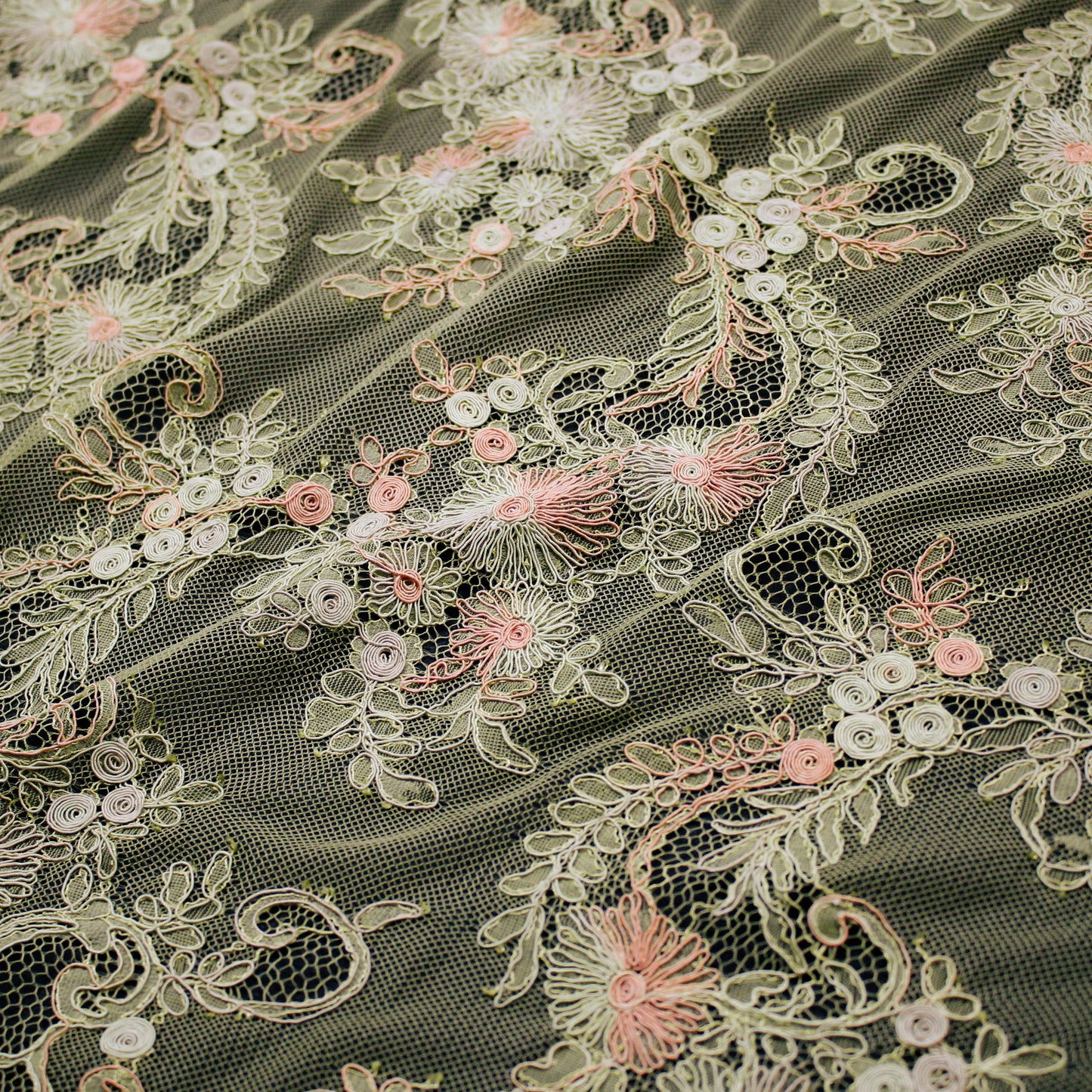 Re-embroidered Lace | Wavy Floral Branch Pattern | Double Paisley Scalloped Edge | H 135 cm | FSW2272