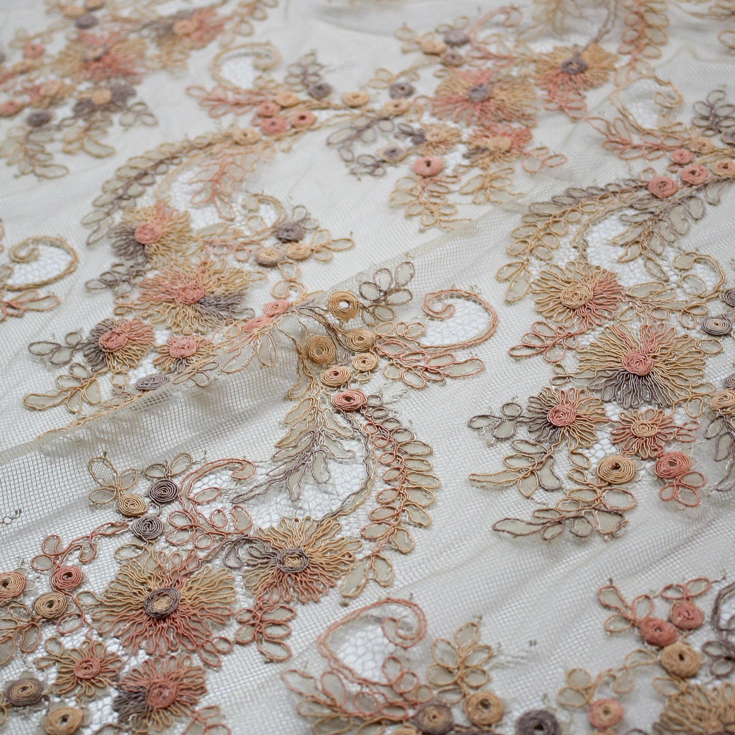 Re-embroidered Lace | Wavy Floral Branch Pattern | Double Paisley Scalloped Edge | H 135 cm | FSW2272