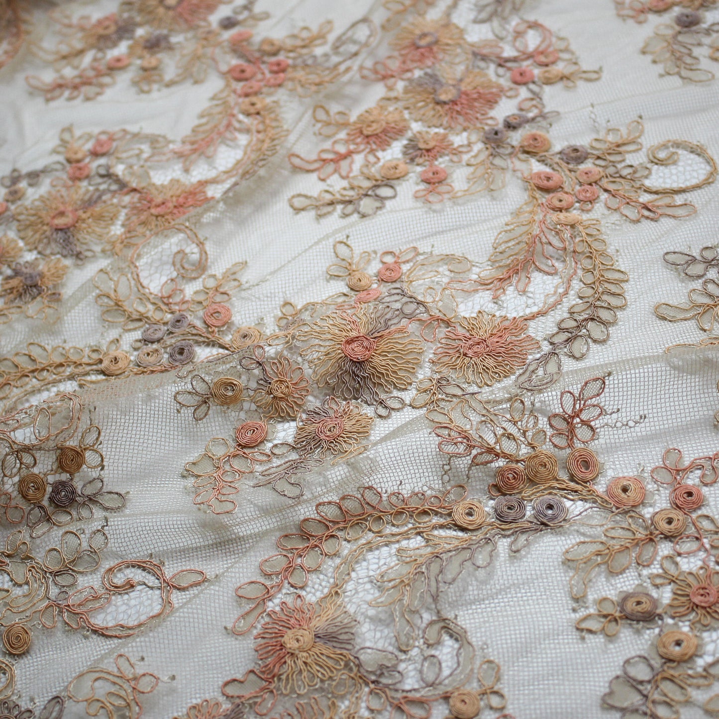 Re-embroidered Lace | Wavy Floral Branch Pattern | Double Paisley Scalloped Edge | H 135 cm | FSW2272