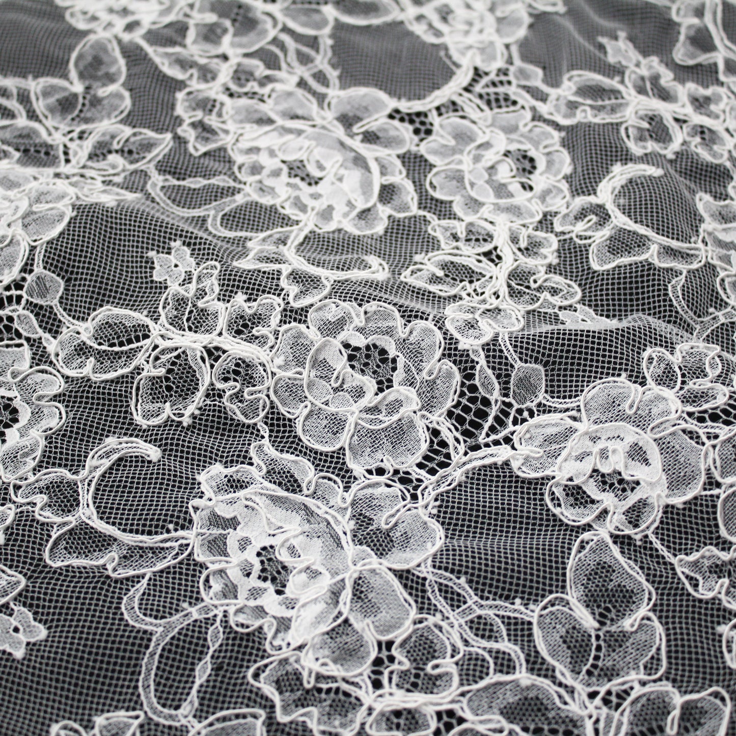 Re-embroidered Lace | All-over Floral Branches | Double Scalloped Edge | H 150 cm | FSW4261