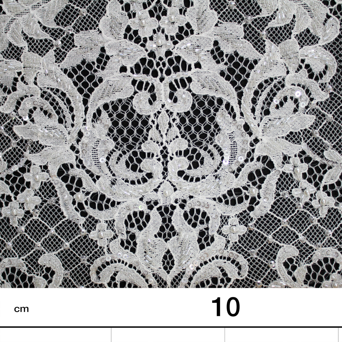 Pizzo Alta Moda | Pizzo Ricamato Sposa a Campo Pieno con Perline, Paillettes, Corallini, Motivo Arabesco e Doppio Smerlo | FRI2706