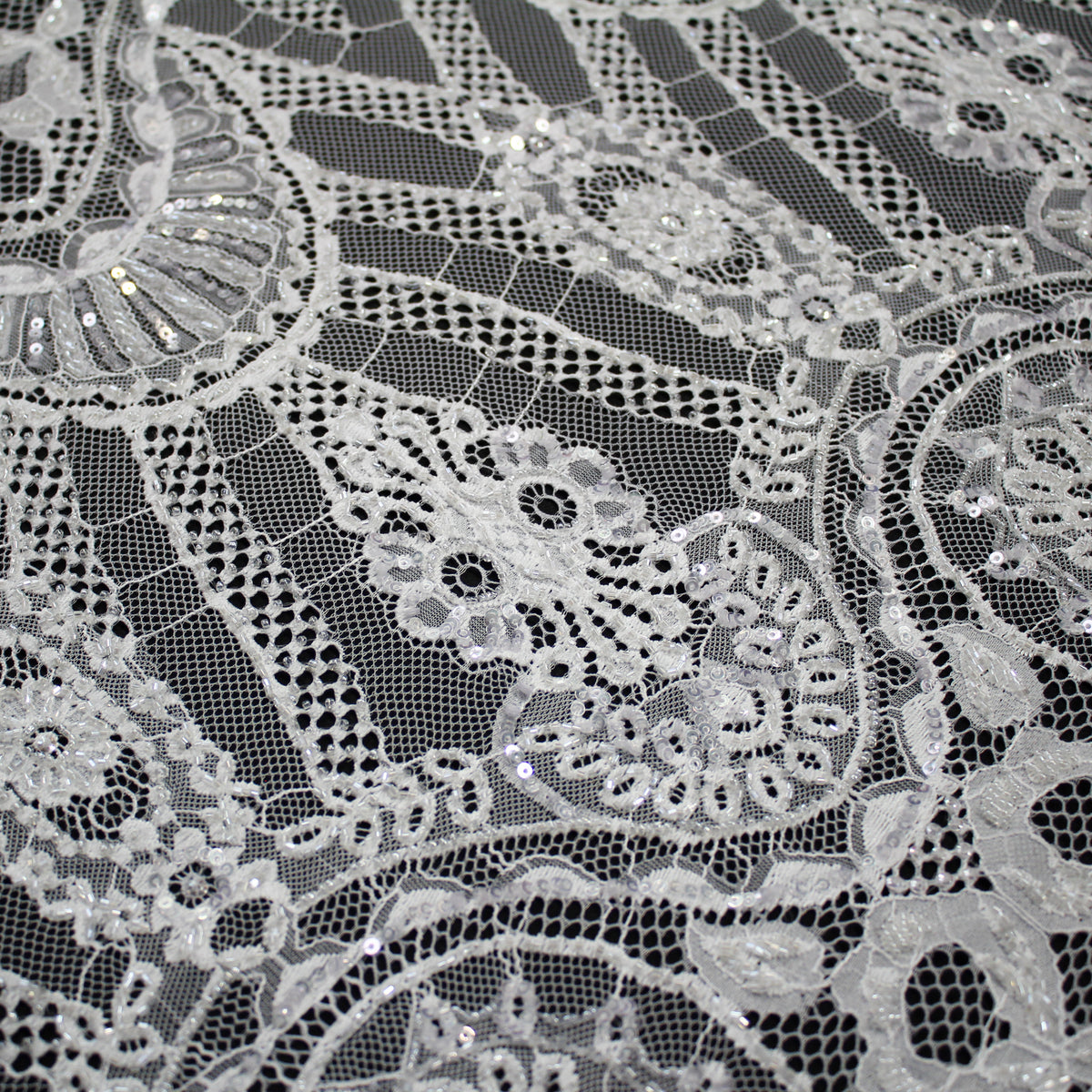 Pizzo Alta Moda | Pizzo Ricamato Sposa con Paillettes, Corallini, Motivo Arabesco, Fiori, Archi e Doppio Bordo | FRI3742