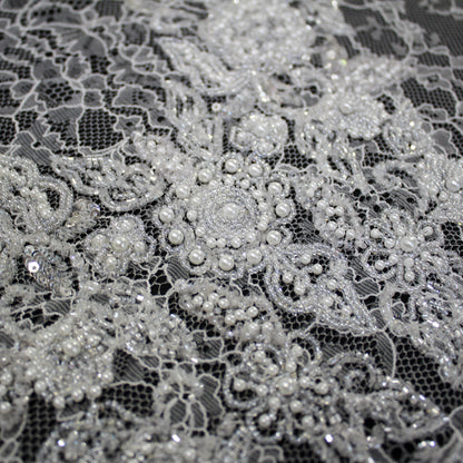 Pizzo Alta Moda | Pizzo Ricamato Sposa con Perline, Corallini, Paillettes, Ramage Arabesco Astratto e Doppio Smerlo | FRI1792