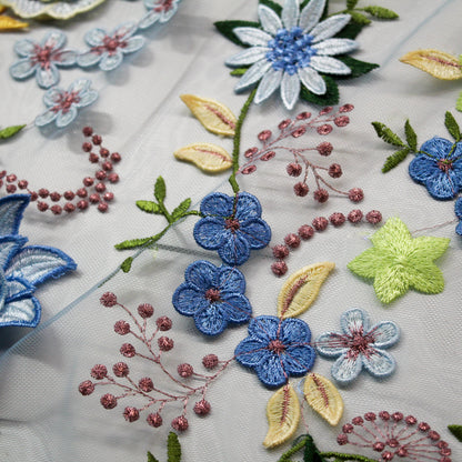 Tulle Alta Moda | Bouquet di Rose e Fiori Stellati 3D con Foglie a Farfalla