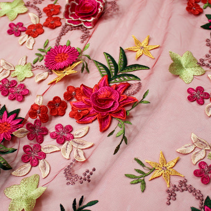 Tulle Alta Moda | Bouquet di Rose e Fiori Stellati 3D con Foglie a Farfalla