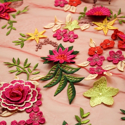 Tulle Alta Moda | Bouquet di Rose e Fiori Stellati 3D con Foglie a Farfalla