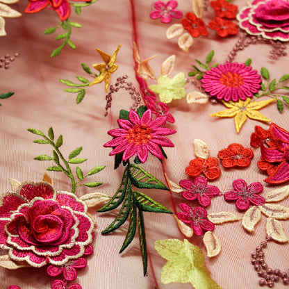 Tulle Alta Moda | Bouquet di Rose e Fiori Stellati 3D con Foglie a Farfalla