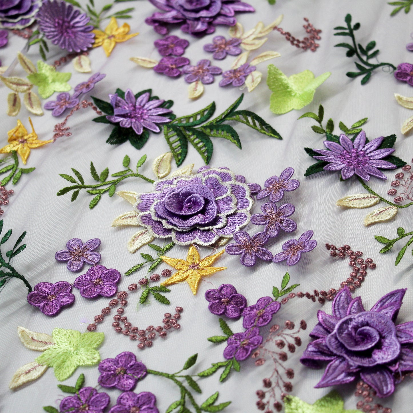 Tulle Alta Moda | Bouquet di Rose e Fiori Stellati 3D con Foglie a Farfalla