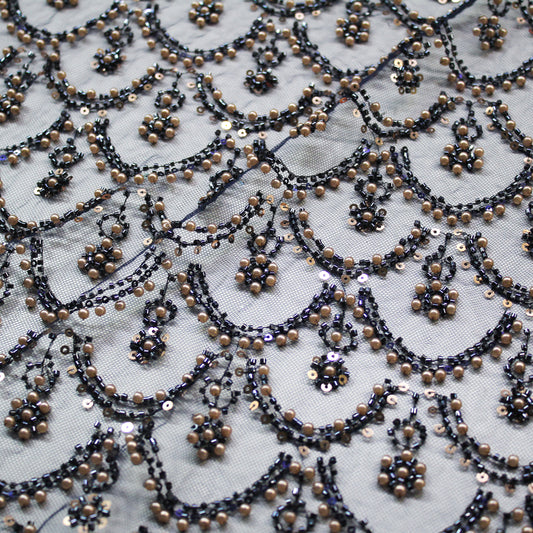 Tulle Alta Moda | Motivo a Squame e Archi Piccoli con Ricamo di Paillettes e Perline Blu e Oro