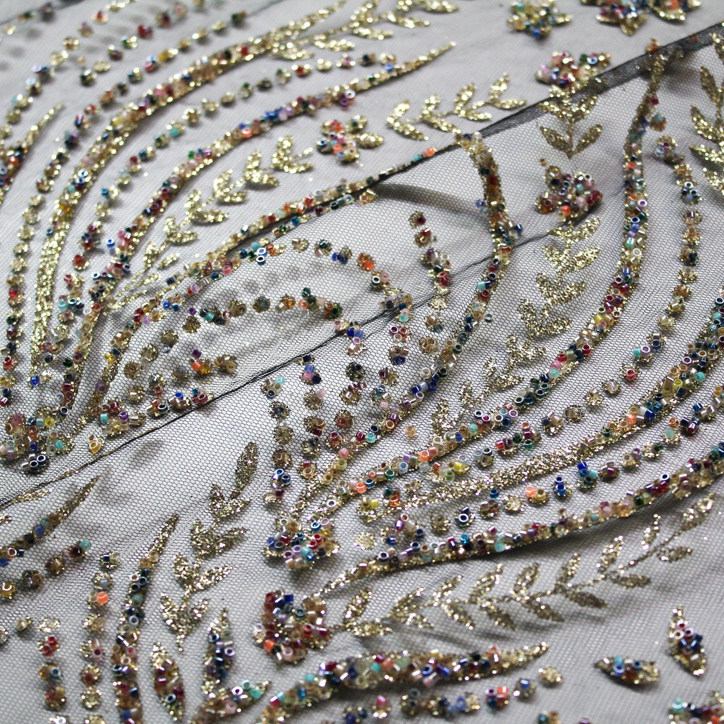 Tulle Alta Moda | Motivo Arabesco con Glitter e Coralli Multicolor
